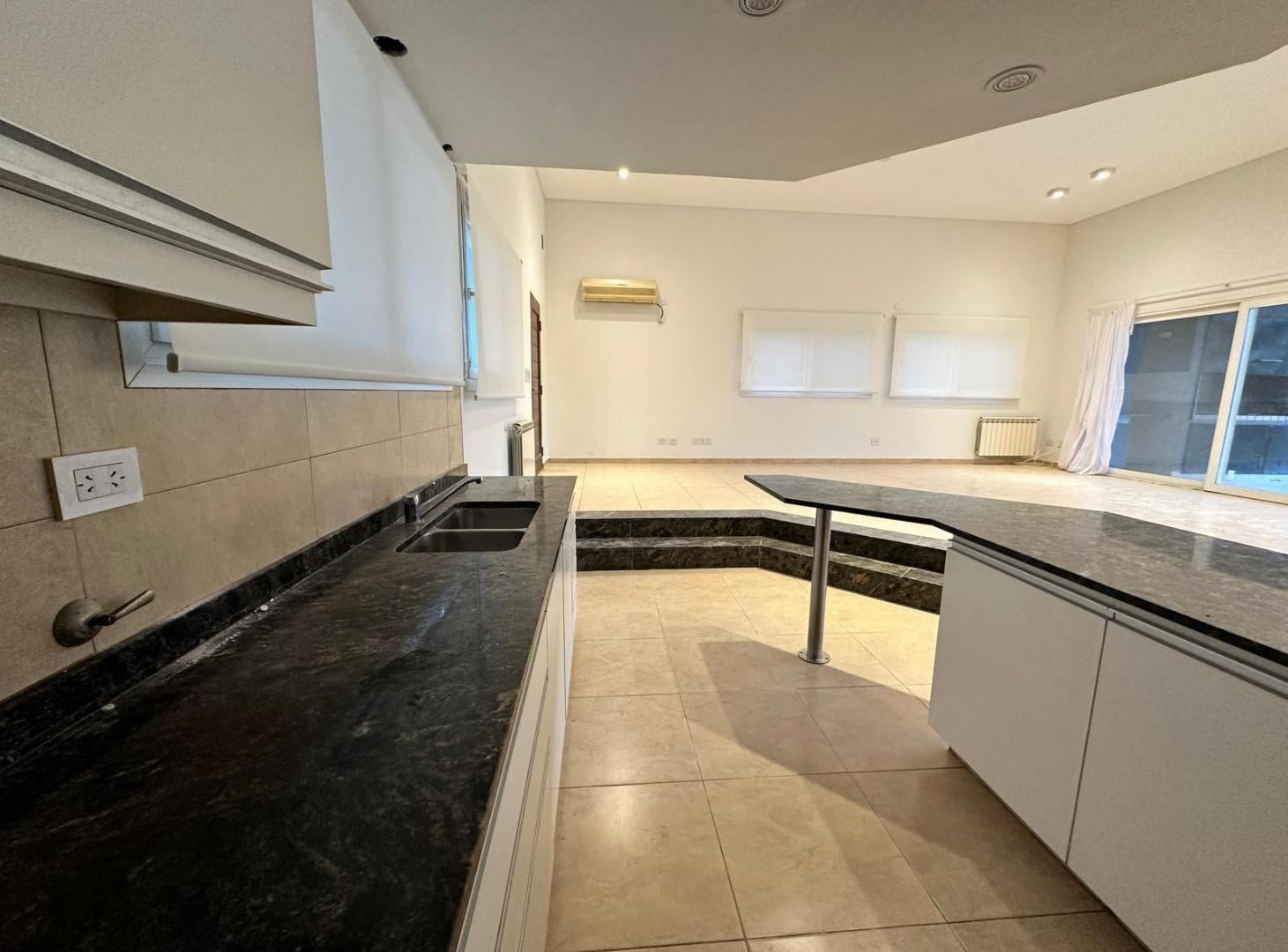 Foto de VENTA - Casa 3 Dormiotorios, Piscina. Barrio Privado Cadaques (Funes, imagen 5