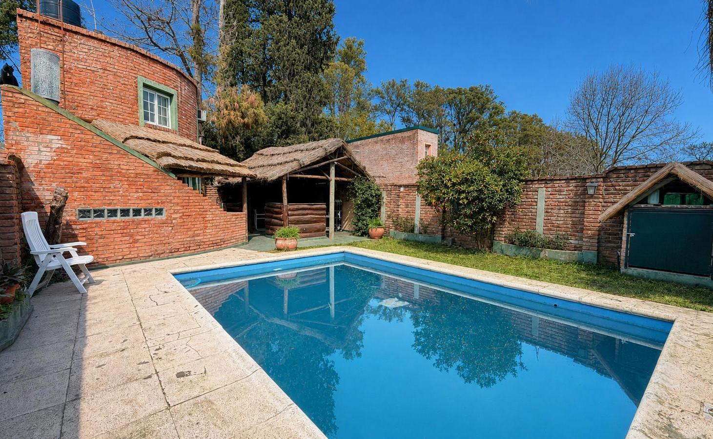 Foto de VENTA Casa 2 dormitorios comodín - Servicios - Piscina, imagen 1