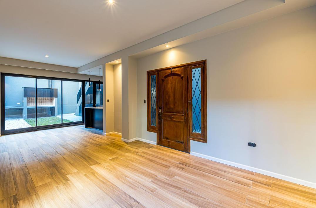 Foto de VENTA - CASA de pasillo de 2 dormitorios con patio, terraza y pileta, imagen 5