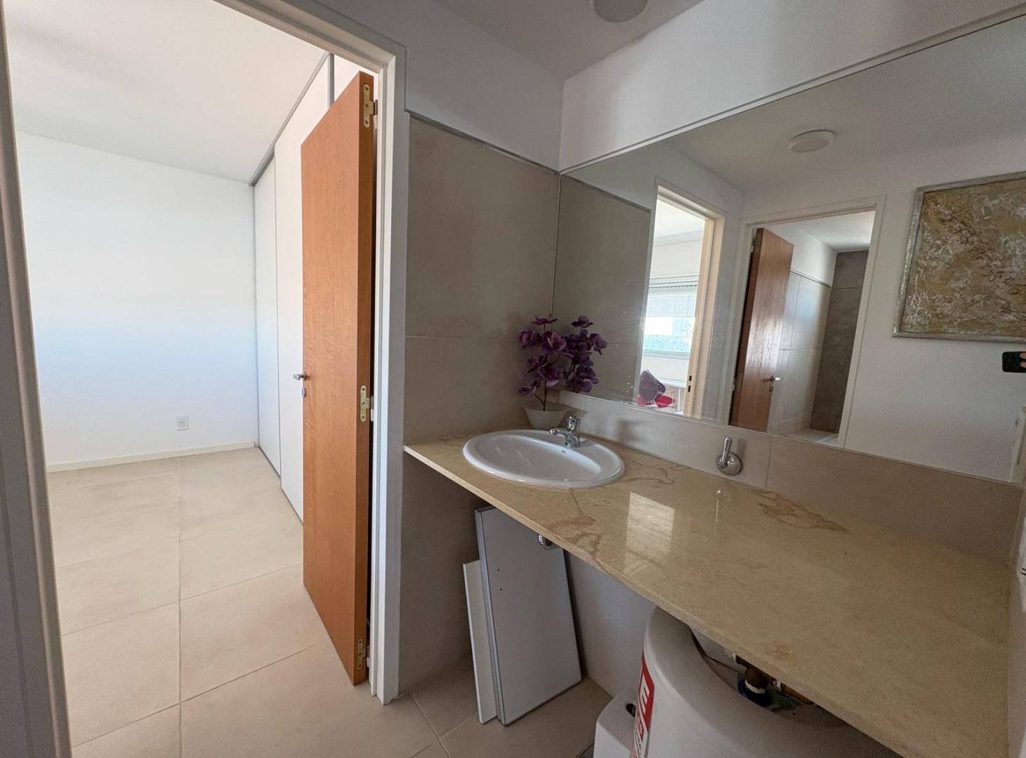 Foto de ALQUILER - Departamento de 1 dormitorio en Luis Agote, Rosario, imagen 4
