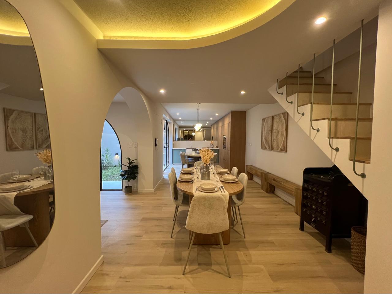 Foto de Venta - Casa de Diseño de 3 dormitorios Barrio Lourdes, Rosario, imagen 1