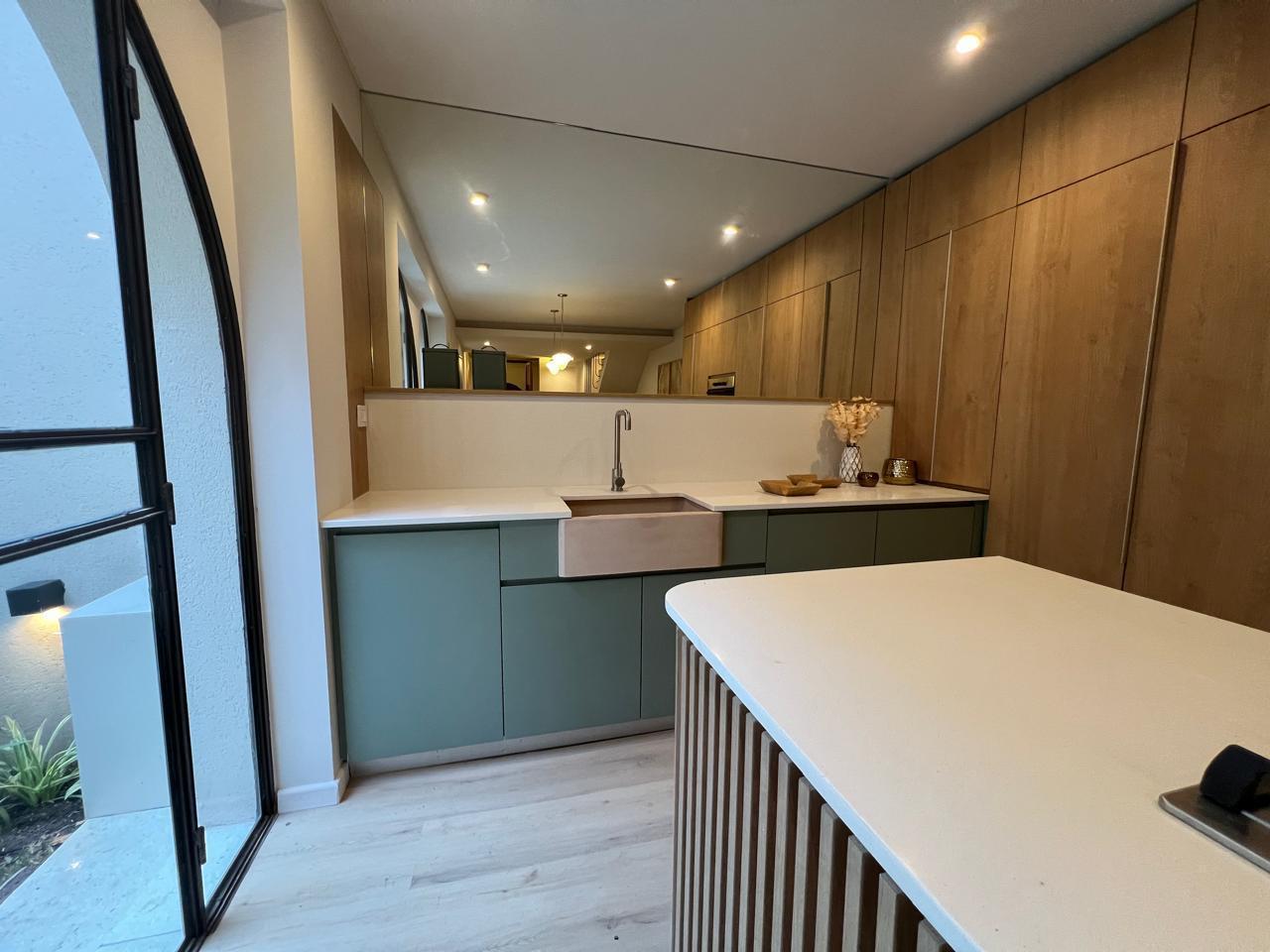 Foto de Venta - Casa de Diseño de 3 dormitorios Barrio Lourdes, Rosario, imagen 2