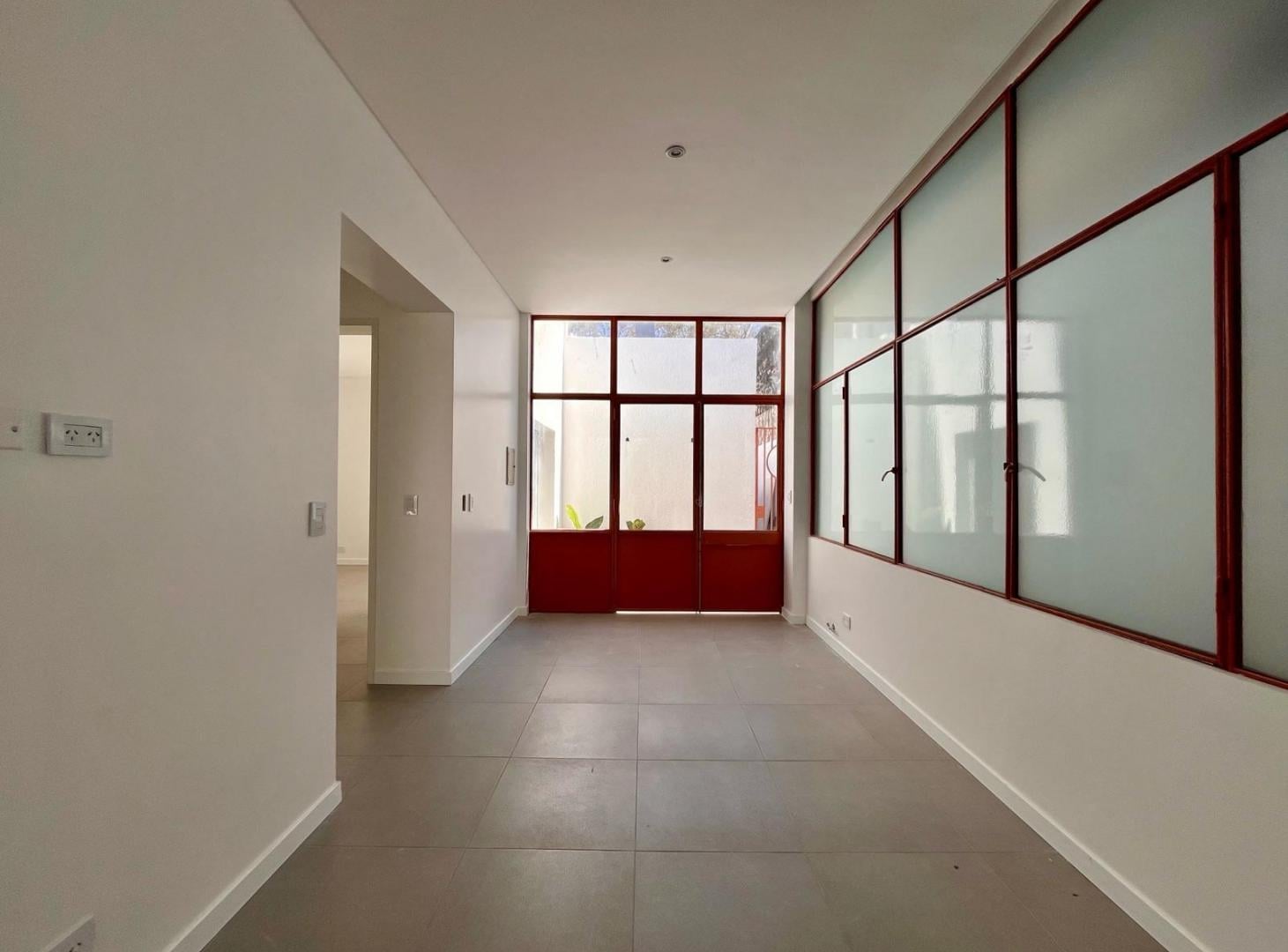 Foto de Venta - PH Reciclado de 2 dormitorios en Echesortu, Rosario, imagen 5