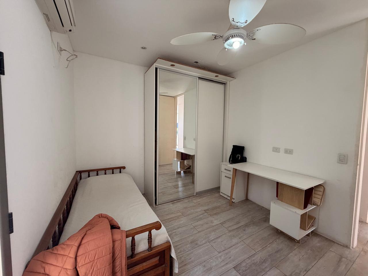 Foto de VENTA/ PERMUTA - Casa 3 Dormitorios con Quincho independiente y, imagen 1