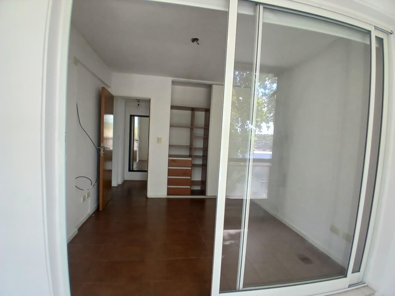Foto de VENTA - Departamento de un dormitorio con Cochera - Echesortu, Rosario., imagen 3