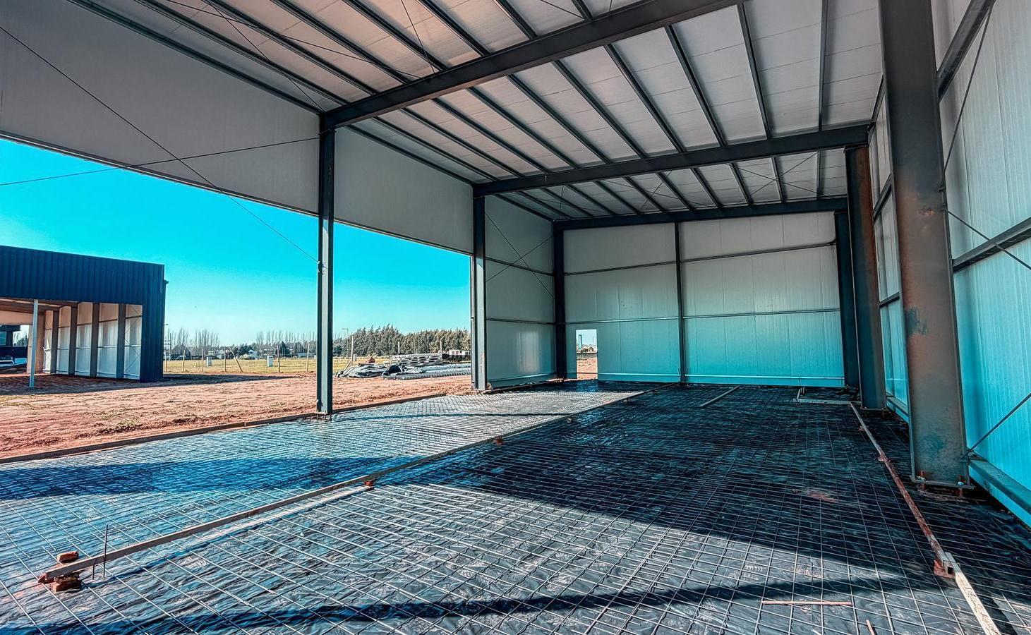 Foto de ALQUILER - Local Comercial a estrenar de 300 m2 - Calmo Funes, imagen 4