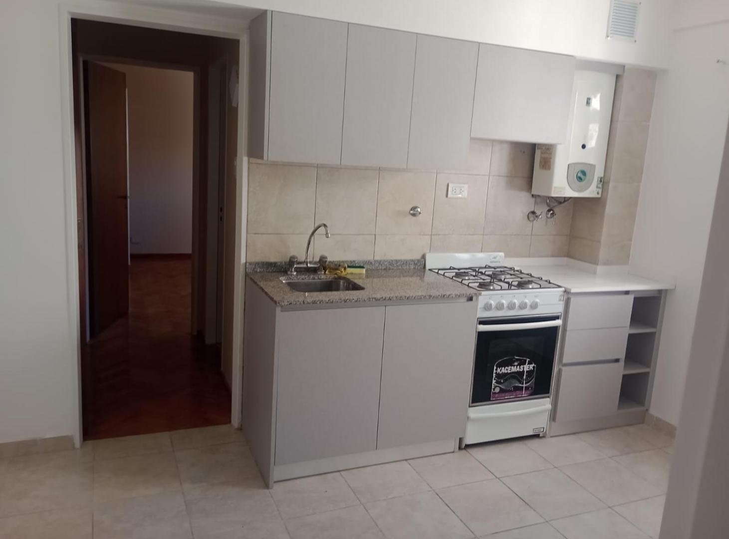 Foto de VENTA - Departamento 1 dormitorio. C/cochera - Centro, Rosario, imagen 2