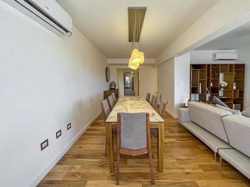 Foto de VENTA -Departamento 3 dormitorios con vista al rio. Patio y amenities, imagen 3