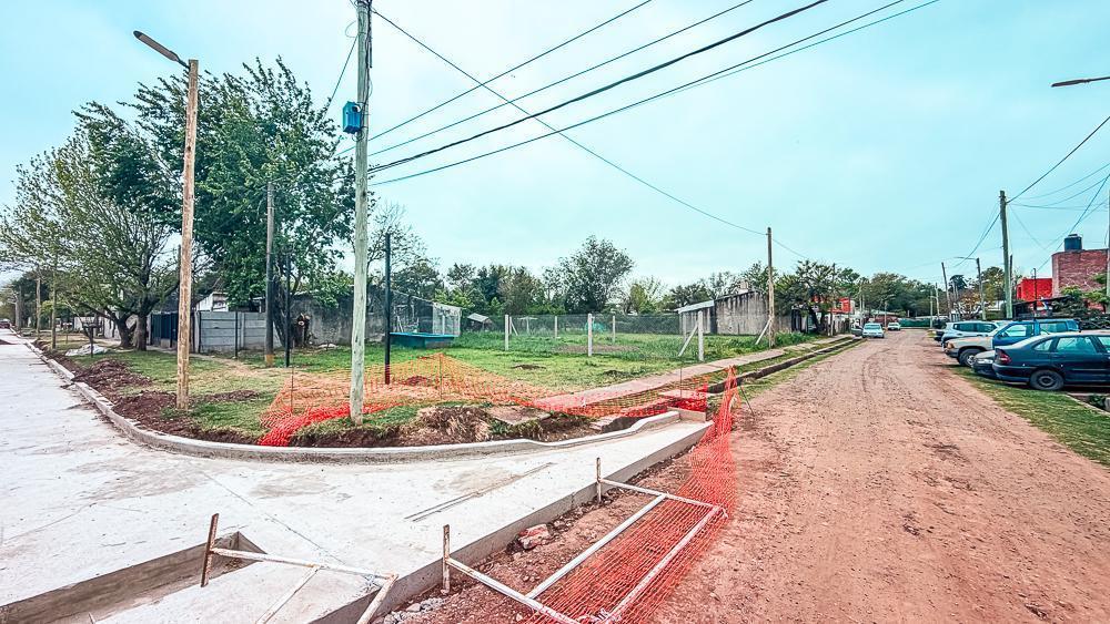 Foto de VENTA - Terreno con Servicios - Barrio Talleres, Roldán ., imagen 3