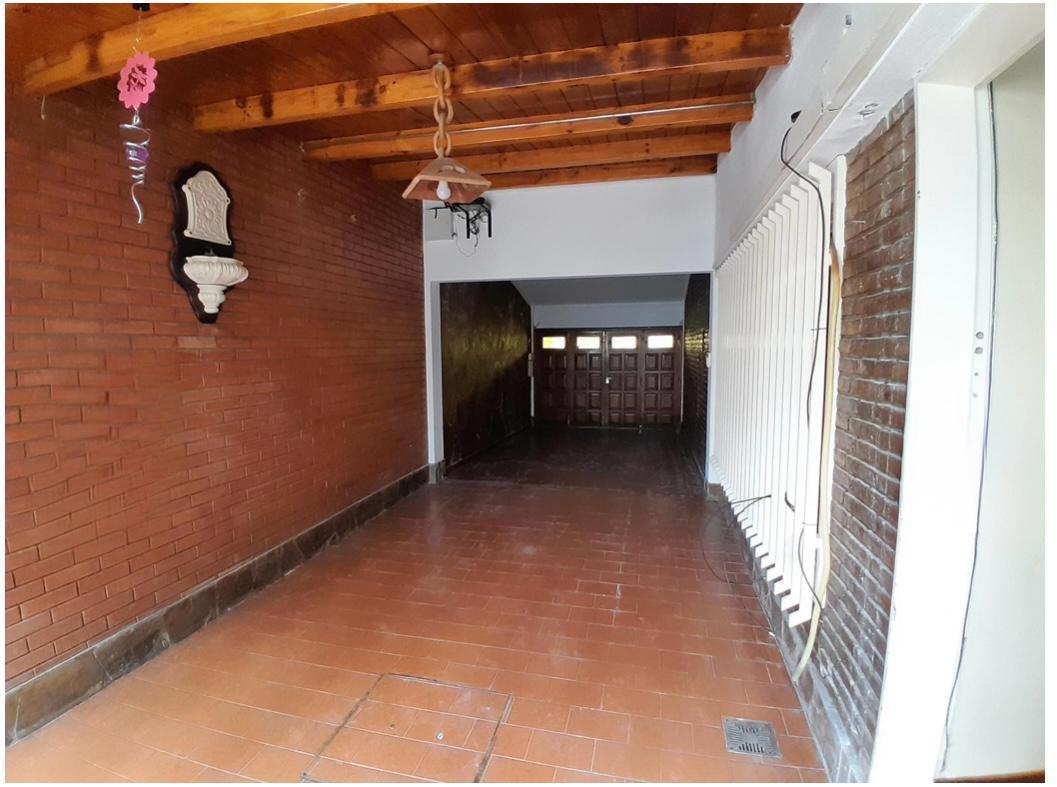 Foto de ALQUILER - Casa de 4 dormitorios para vivienda o uso comercial - Tiro, imagen 1