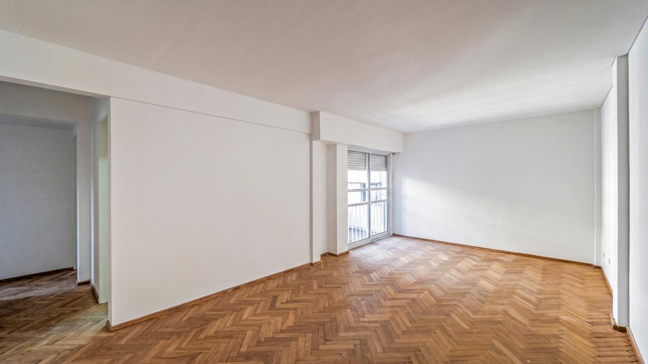 Foto de VENTA/ PERMUTA- Departamento 2 dormitorios reciclado. APTO CRÉDITO, imagen 2