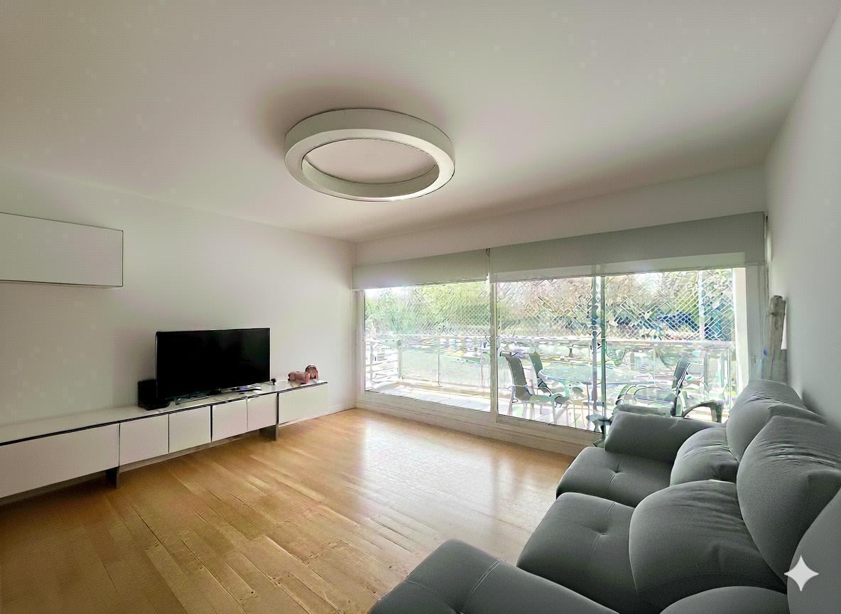 Foto de VENTA/PERMUTA-Departamento de 2 dormitorios c/patio y quincho de uso, imagen 2