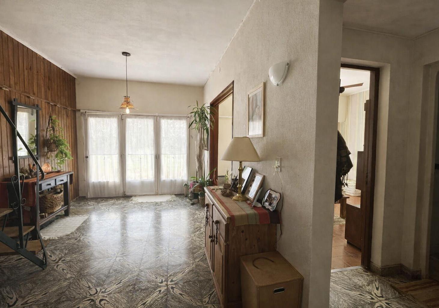 Foto de VENTA - Casa 3 dormitorios, cochera, patio, terraza. Alberdi, Rosario, imagen 3