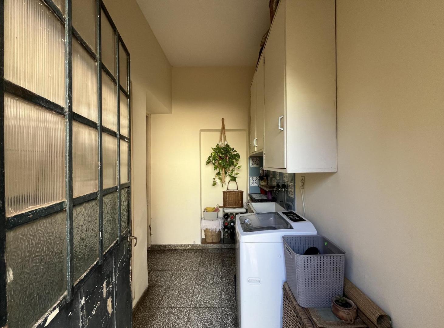 Foto de VENTA - Casa 3 dormitorios, cochera, patio, terraza. Alberdi, Rosario, imagen 5