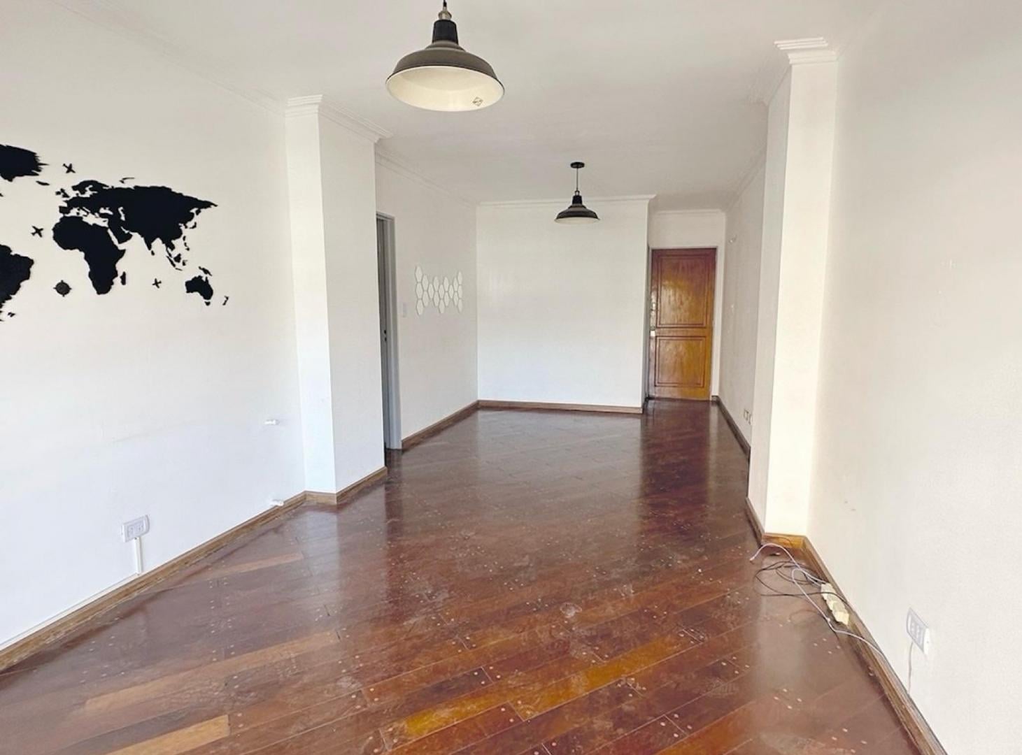 Foto de VENTA - Departamento 3 Dormitorios, 2 Baños Con Cochera, APTO CREDITO, imagen 3