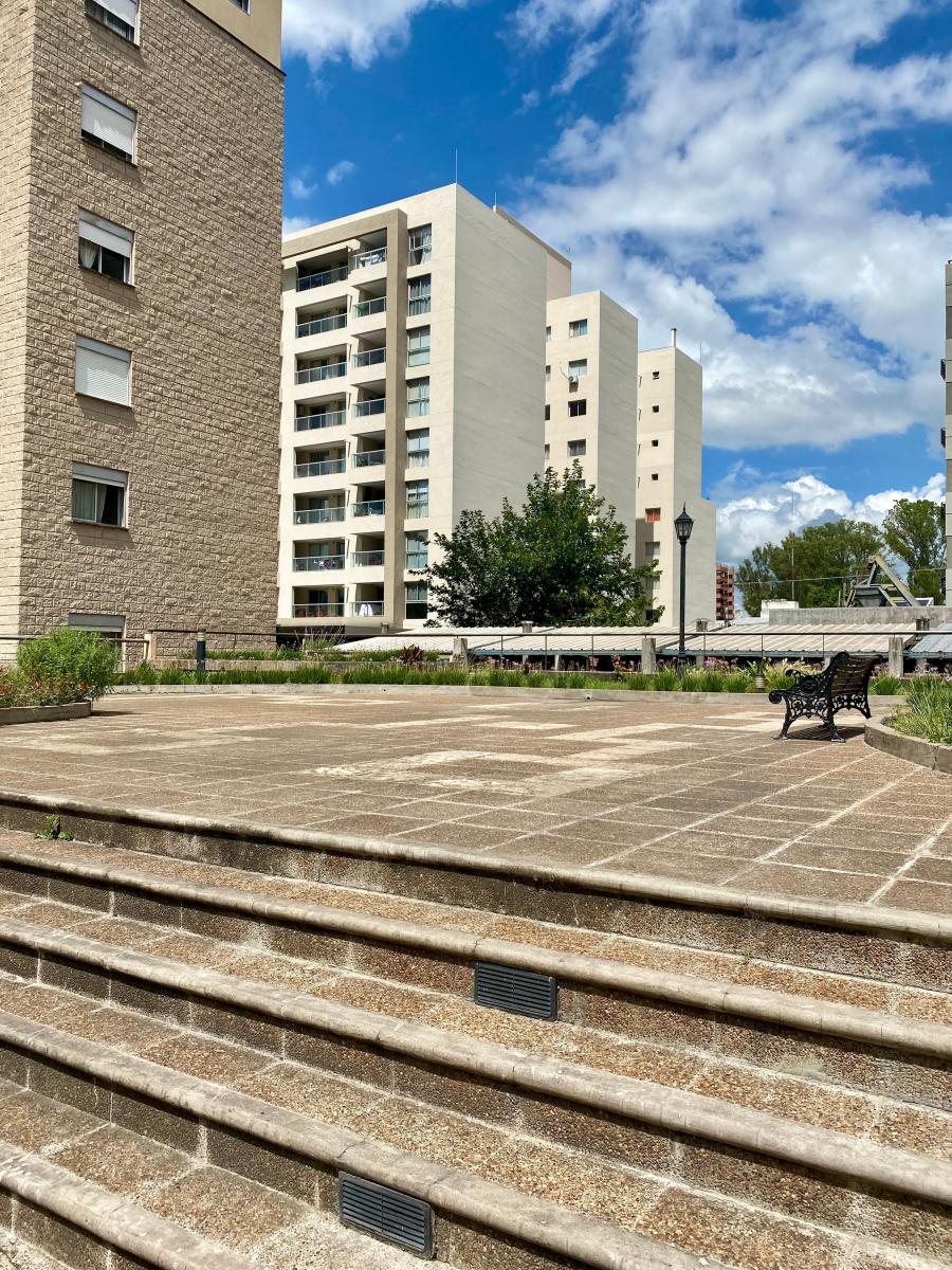 Vendo Exclusivo Penhouse en Torres Balcarce, Salta 2
