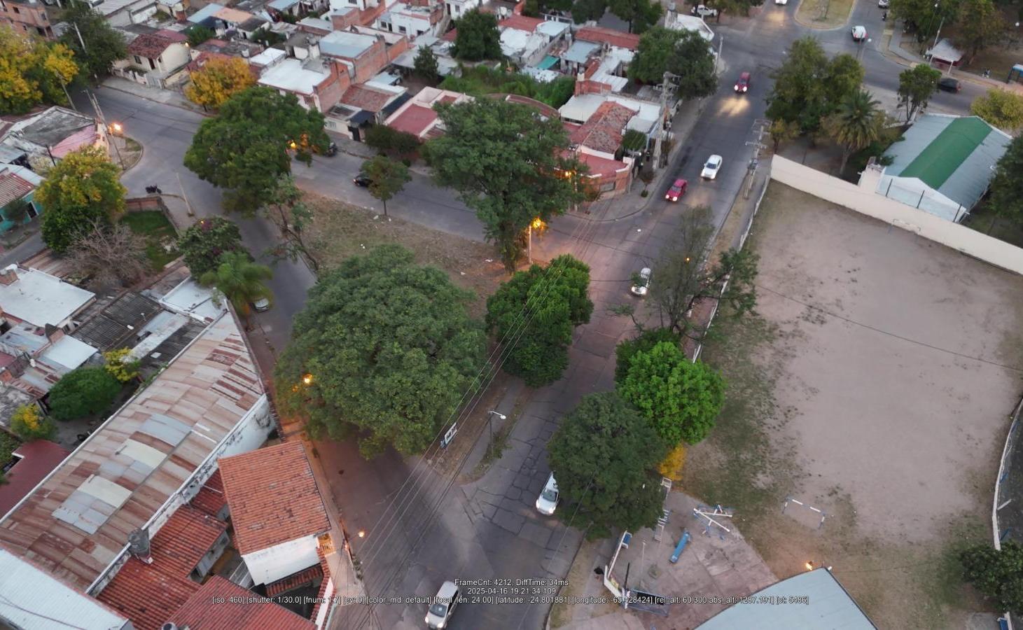 Vendo terreno con salida a 3 calles, zona oeste. Salta, Capital.