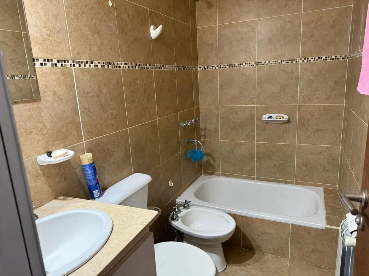 Vendo departamento 3 dormitorios, Caseros y Gral Paz. Salta 5