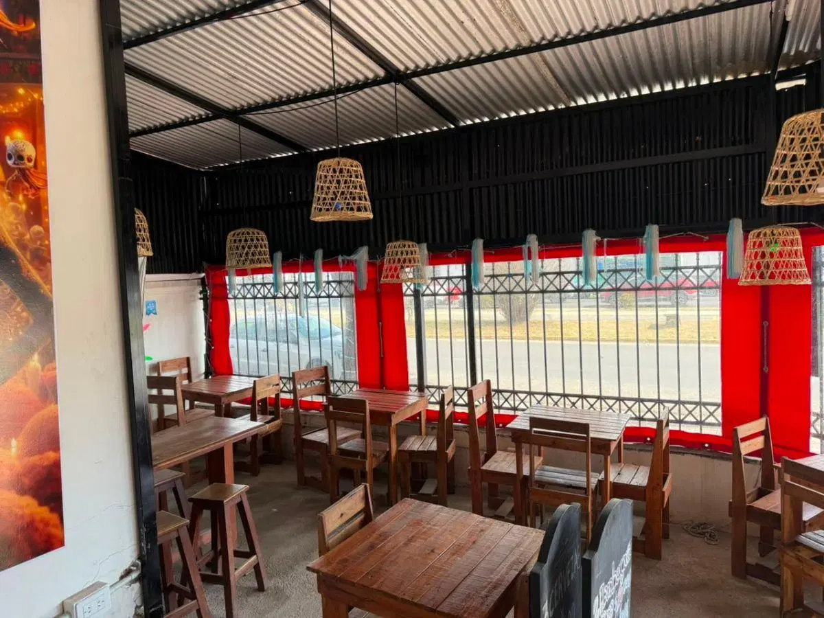 Alquilo importante propiedad comercial Avenida Yrigoyen 63, Salta 4
