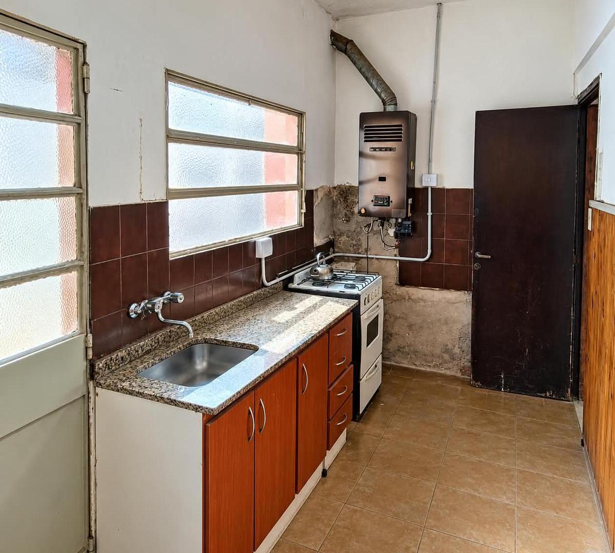 Foto de Local comercial con 4 Departamentos., imagen 4