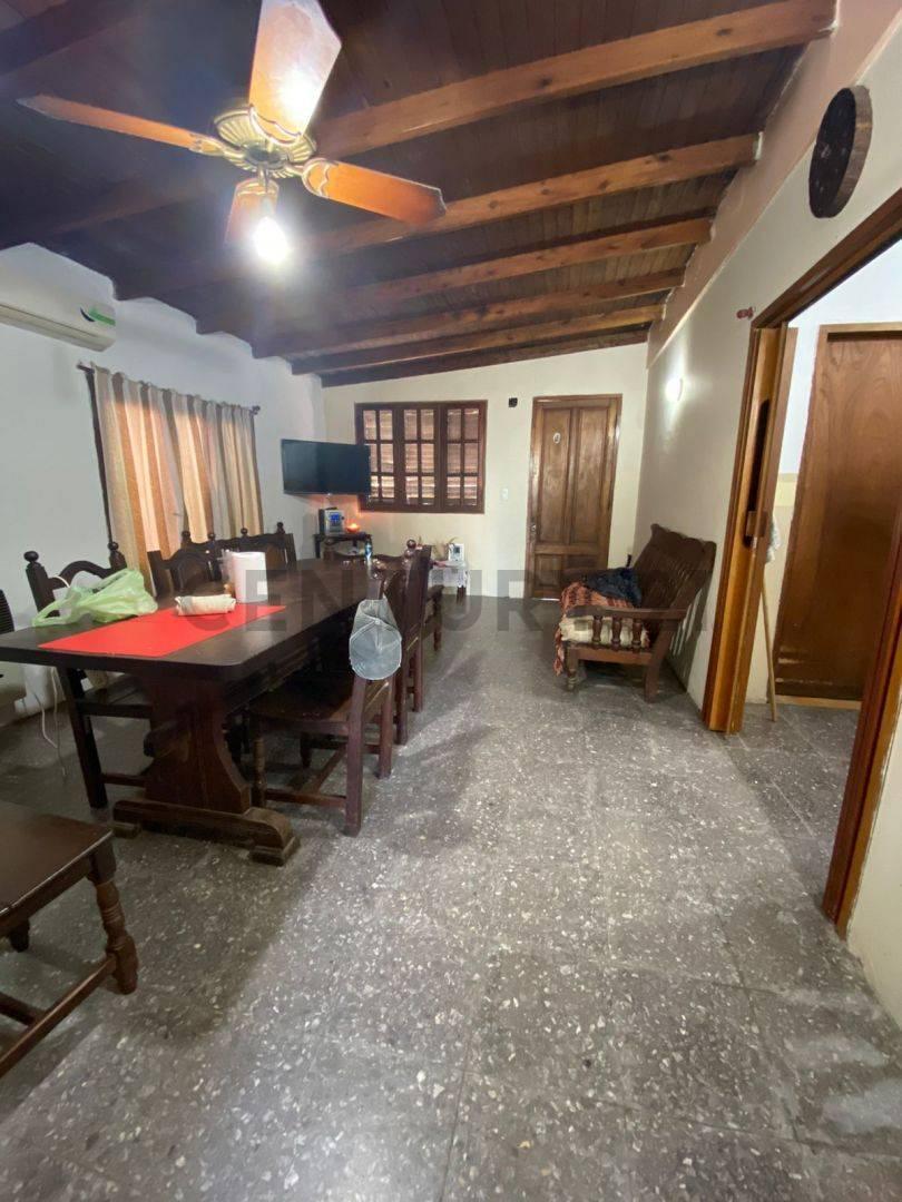 3 Casas en un Lote de 660 m² en Gorina. 2
