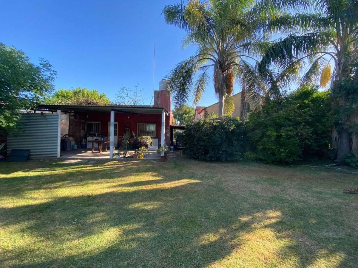 3 Casas en un Lote de 660 m² en Gorina. 5
