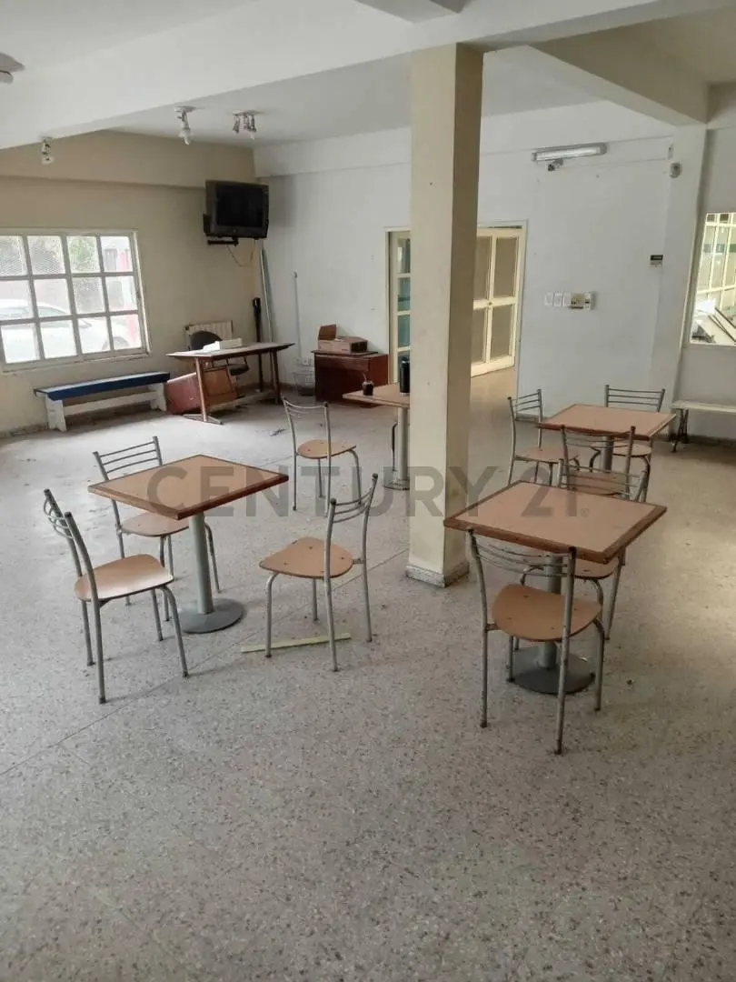 Complejo Deportivo en Venta en el Casco 5