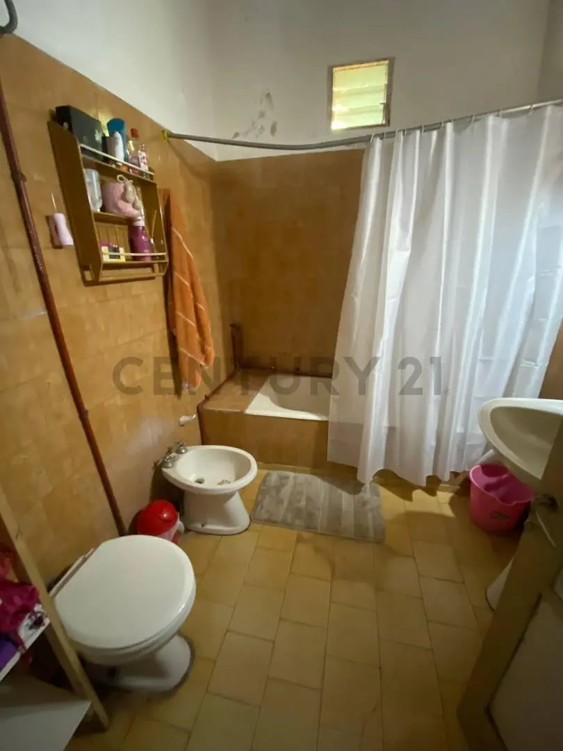 Venta de Lote con casa 2 dormitorios City Bell La Plata 2