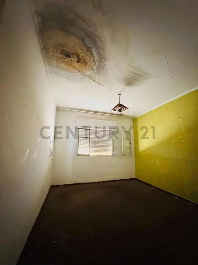 Casa a refaccionar 4 dormitorios. 5