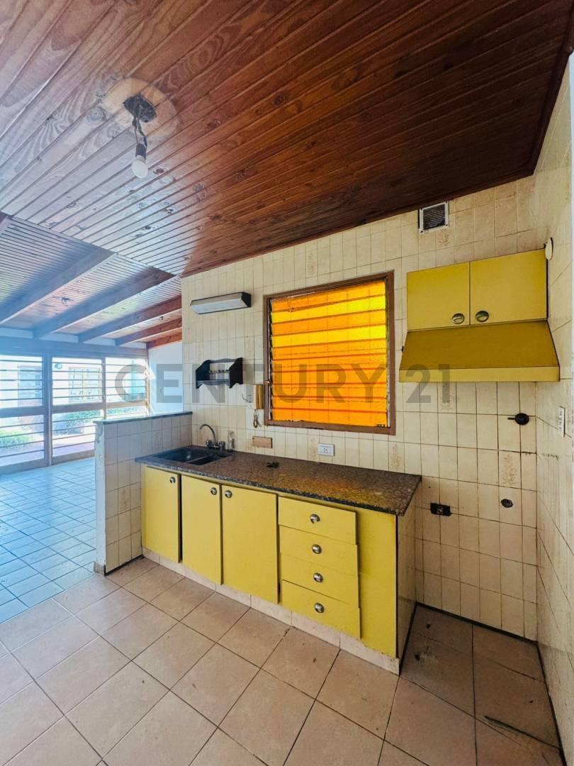 Foto de Casa a refaccionar 4 dormitorios., imagen 4