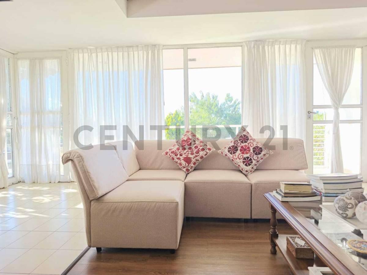 Foto de Venta Casa en 124 47 y 48, imagen 2