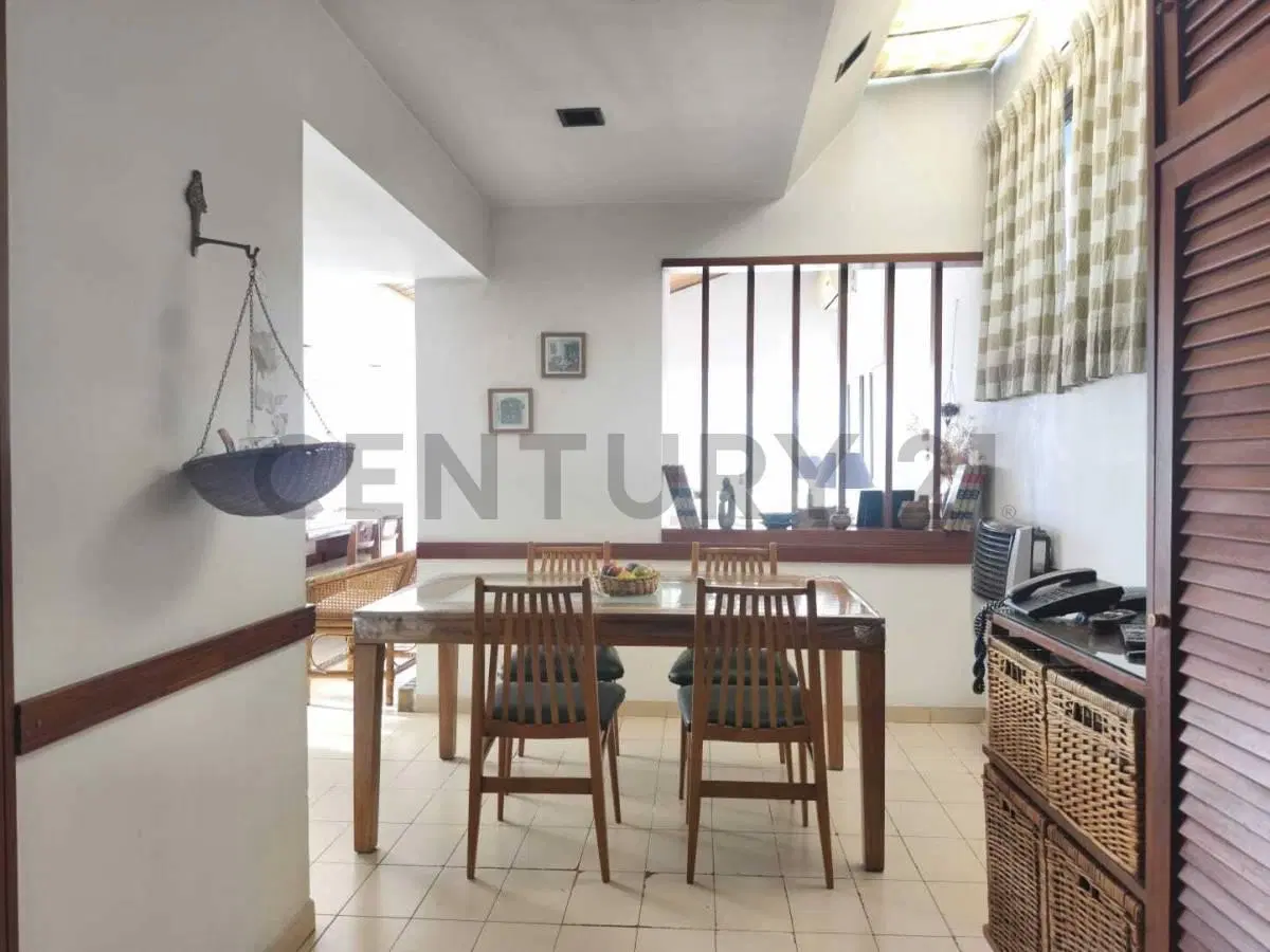 Venta Casa en 124 47 y 48 4