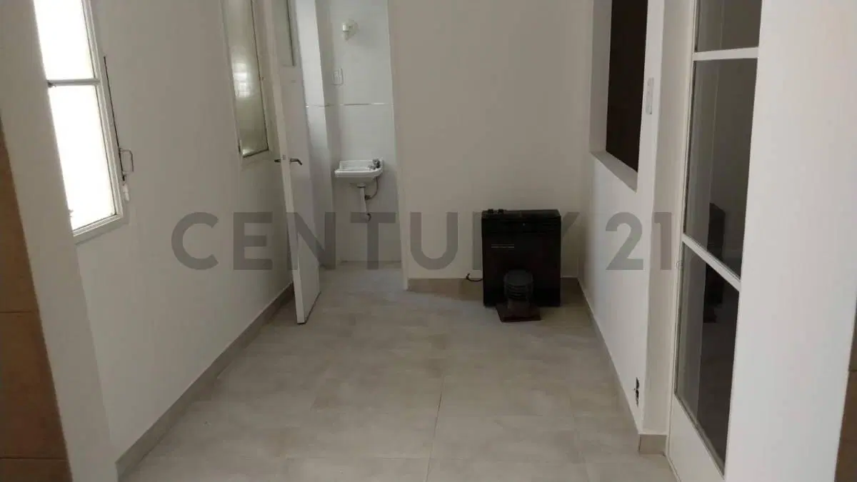 Departamento de 2 dormitorios en venta en el centro de La Plata 5