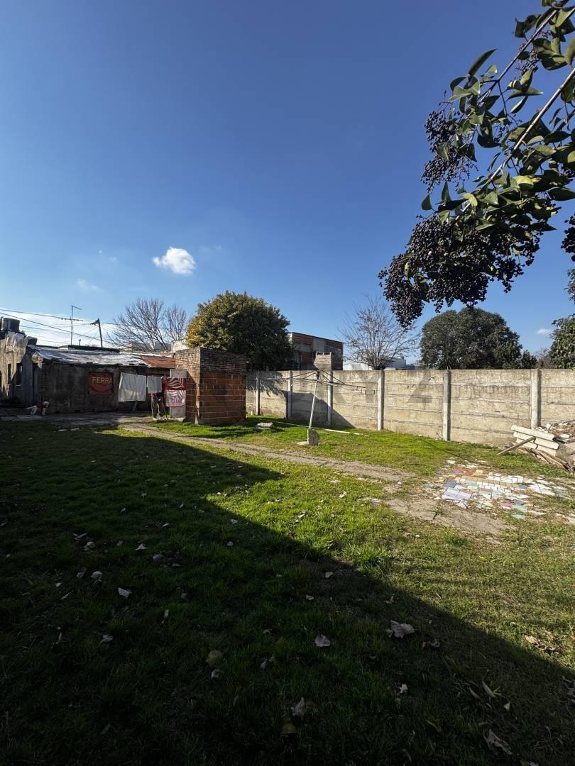 Foto de LOTE CON CASA A DEMOLER | 30 bis entre 476 y 477 | CITY BELL, imagen 4
