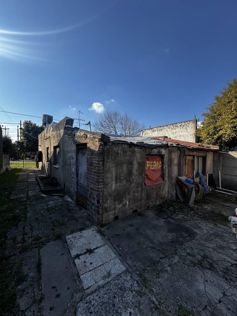 Foto de LOTE CON CASA A DEMOLER | 30 bis entre 476 y 477 | CITY BELL, imagen 3