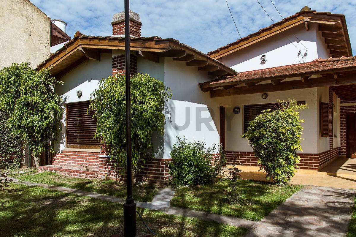 Foto de Casa a la venta en Villa Elisa, imagen 1