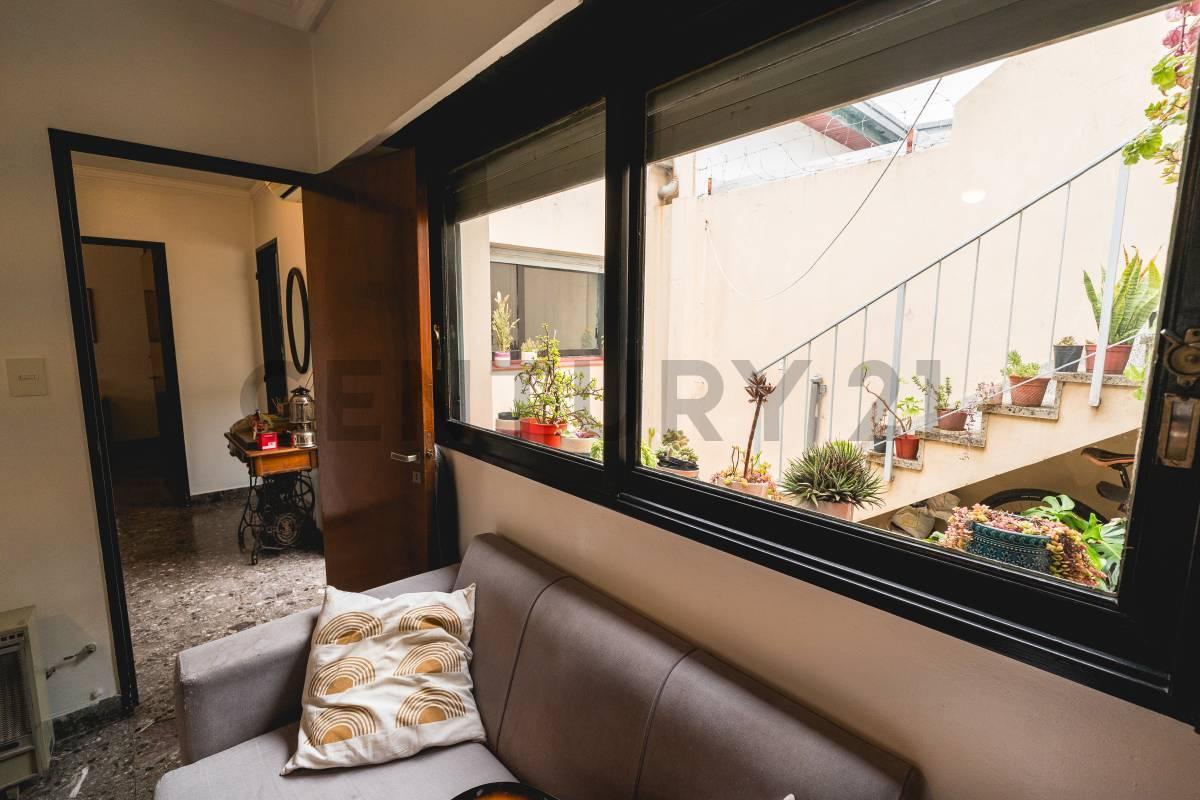 Foto de local y casa 2 dormitorios a la venta, imagen 1
