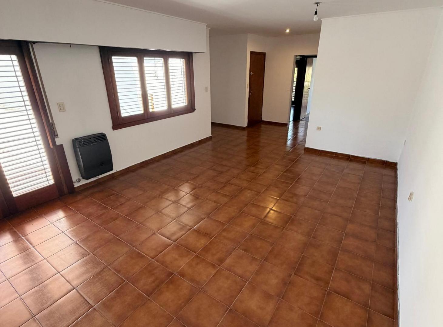 Foto de ALQUILER EN CITY BELL | CANTILO Y 15A | DEPARTAMENTO DE 2 DORMITORIOS, imagen 3