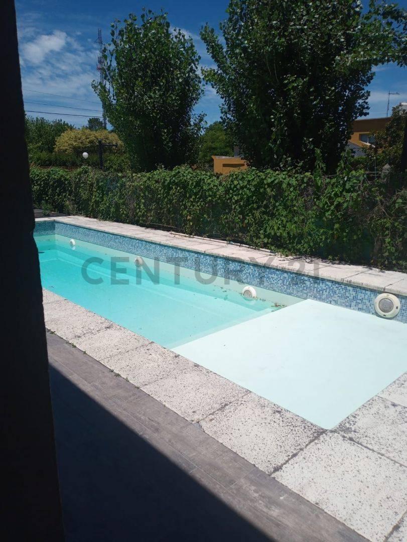Foto de Casa en venta 4 ambientes y pileta en Villa Elisa, imagen 5