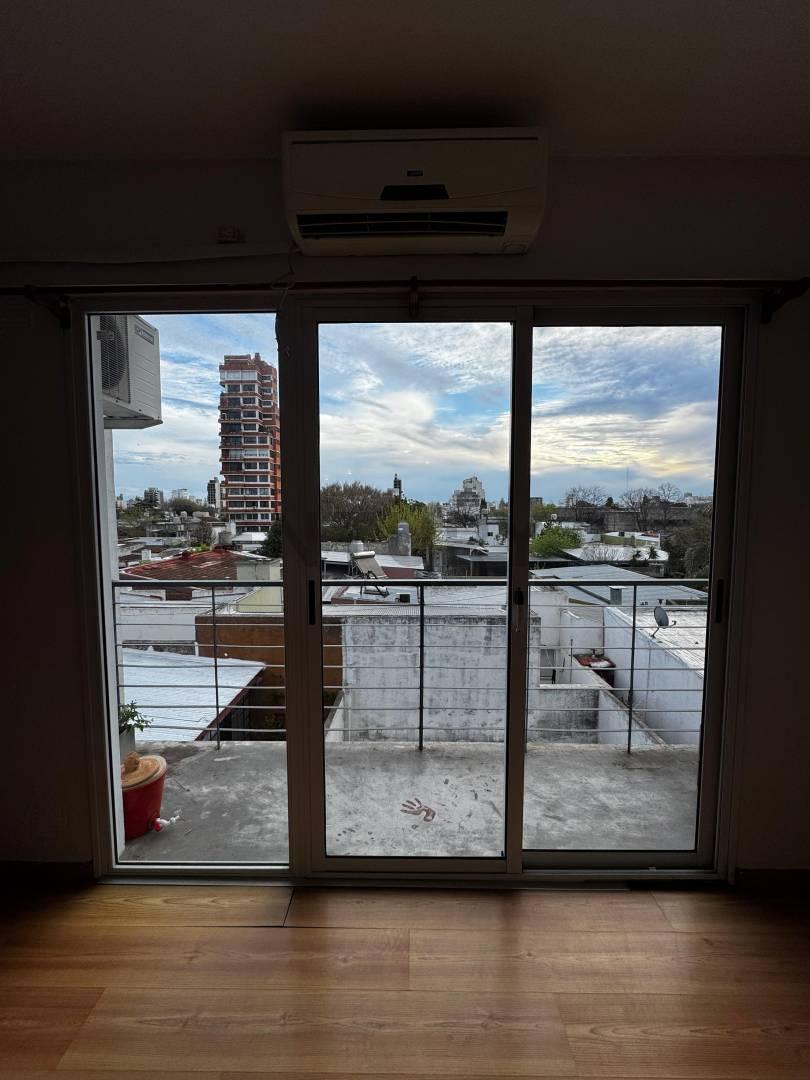 Foto de DEPARTAMENTO EN ALQUILER DE 1 DORMITORIO - CON COCHERA, imagen 2