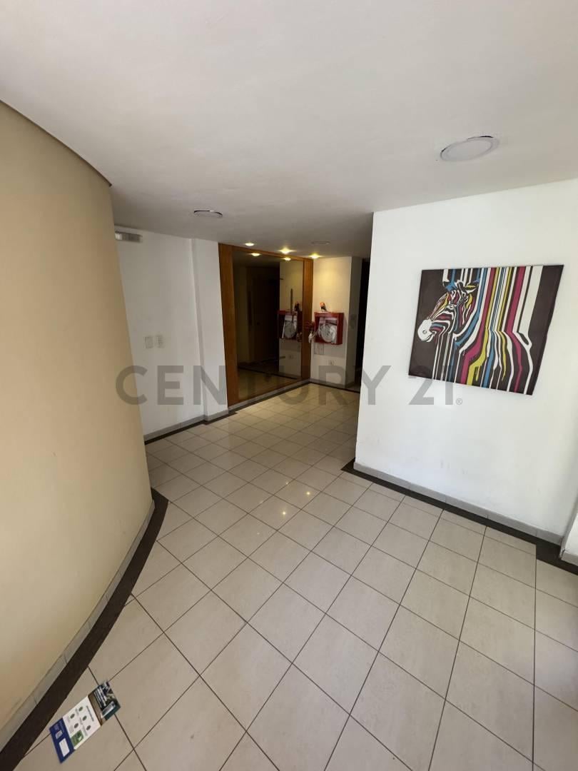 Foto de DEPARTAMENTO CON COCHERA EN DIAGONAL 78 e/ 3 y 57, imagen 1