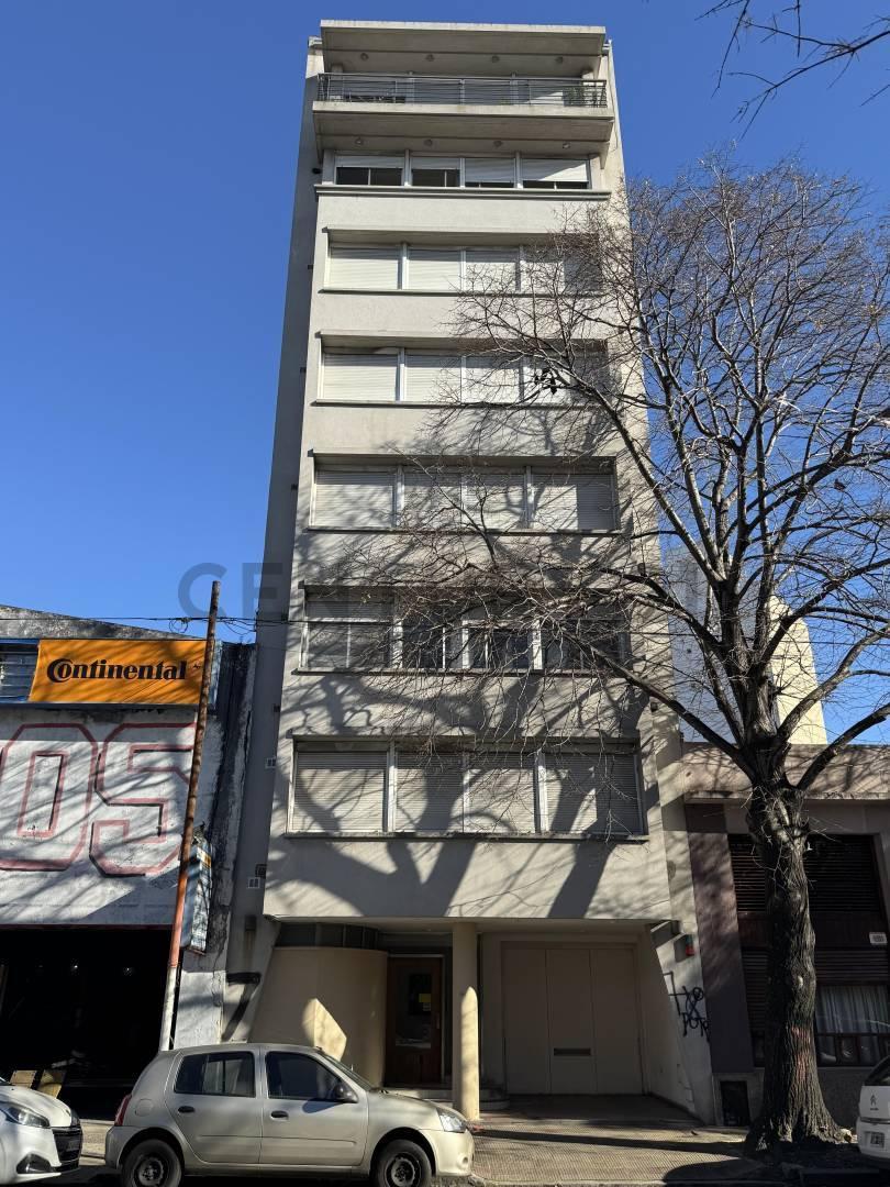 Foto de DEPARTAMENTO CON COCHERA EN DIAGONAL 78 e/ 3 y 57, imagen 2
