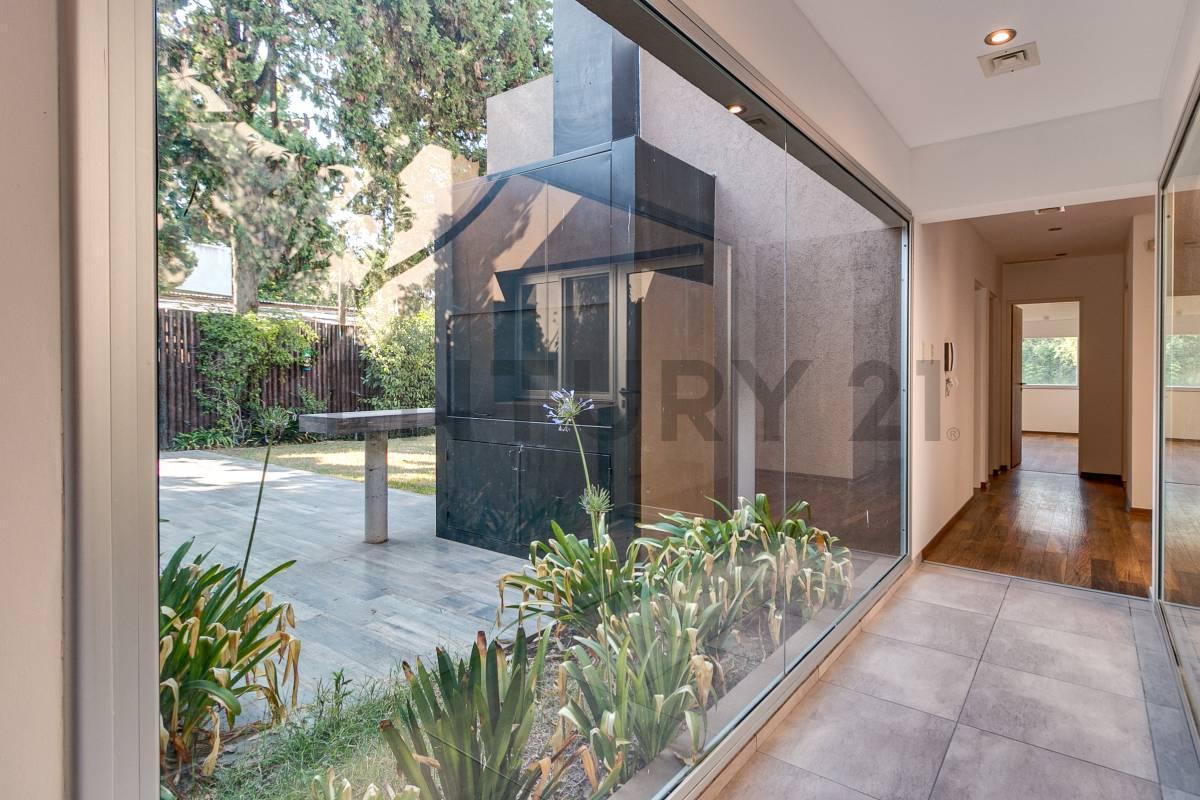 Foto de VENTA – CASA 3 DORMITORIOS – CITY BELL, LA PLATA, imagen 2