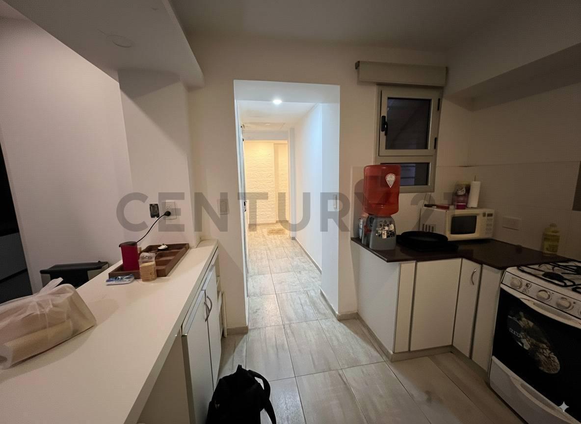 Foto de VENTA PH 3 AMBIENTES LA PLATA CENTRO – 2 PATIOS, imagen 3