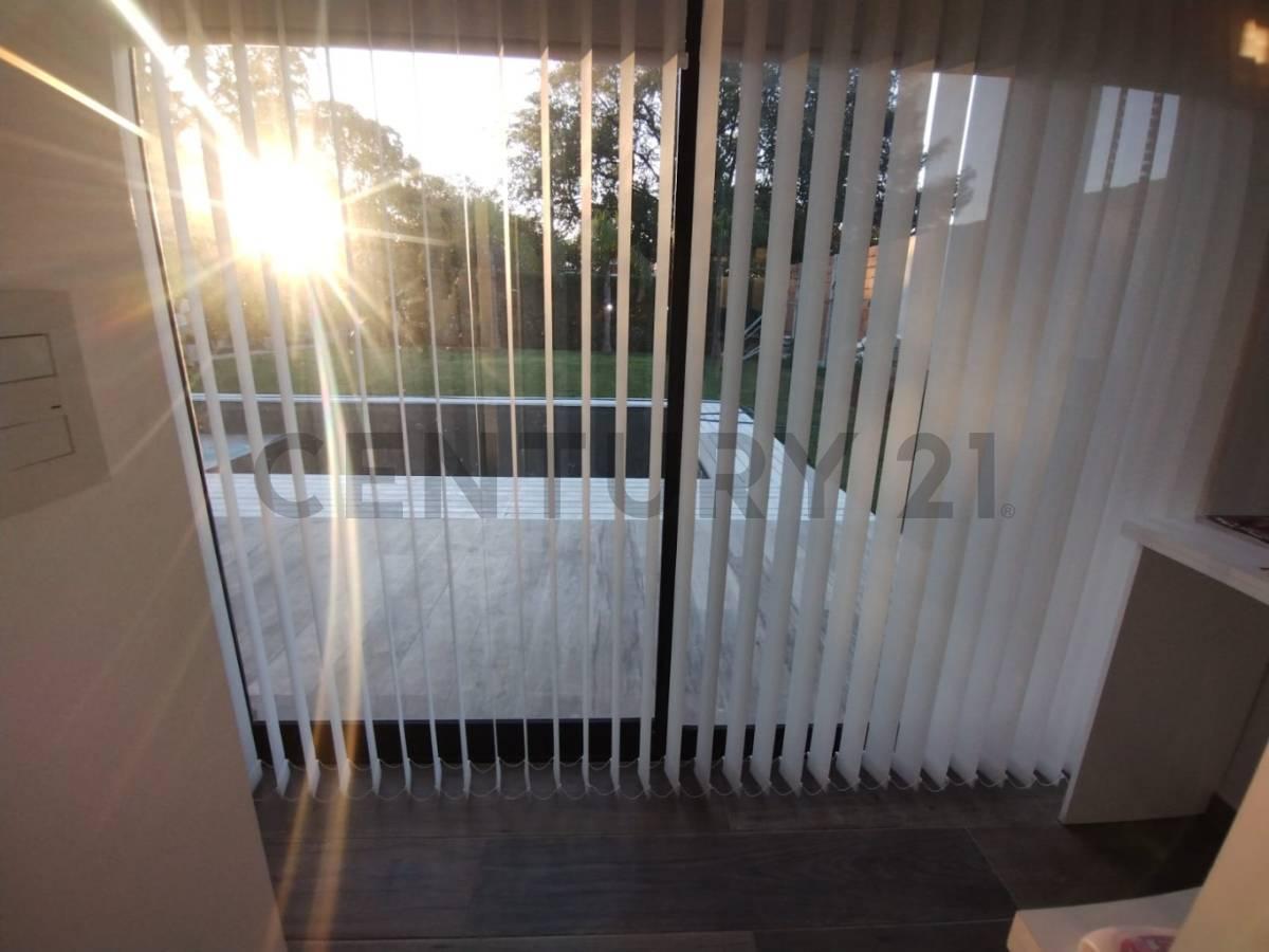 Foto de CASA EN VENTA CON PILETA BARRIO AEROPUERTO, imagen 5