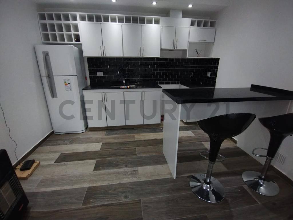 Foto de CASA EN VENTA CON PILETA BARRIO AEROPUERTO, imagen 4