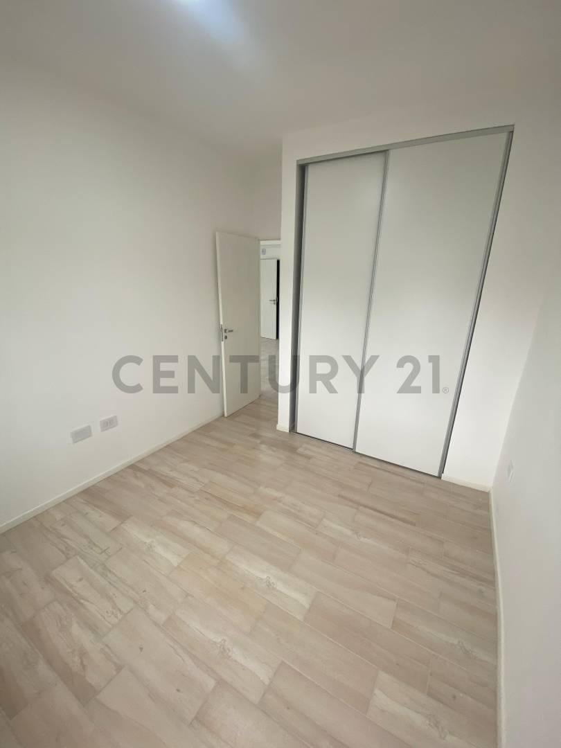 Foto de Venta Departamento 1 Dormitorio Diag 74 n1051 e 6 y 42, imagen 3
