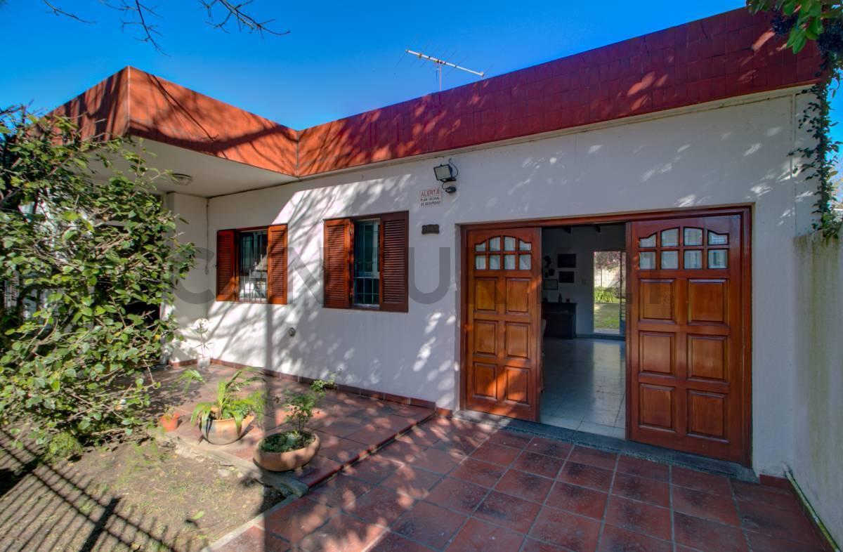 Foto de Casa en venta 3 ambientes en Manuel B. Gonnet La Plata, imagen 3