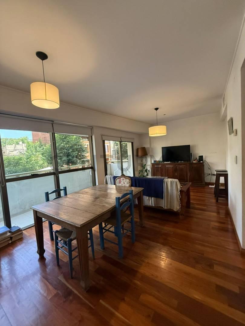 Foto de Semipiso en venta Plaza Moreno dos dormitorios con cochera, imagen 2