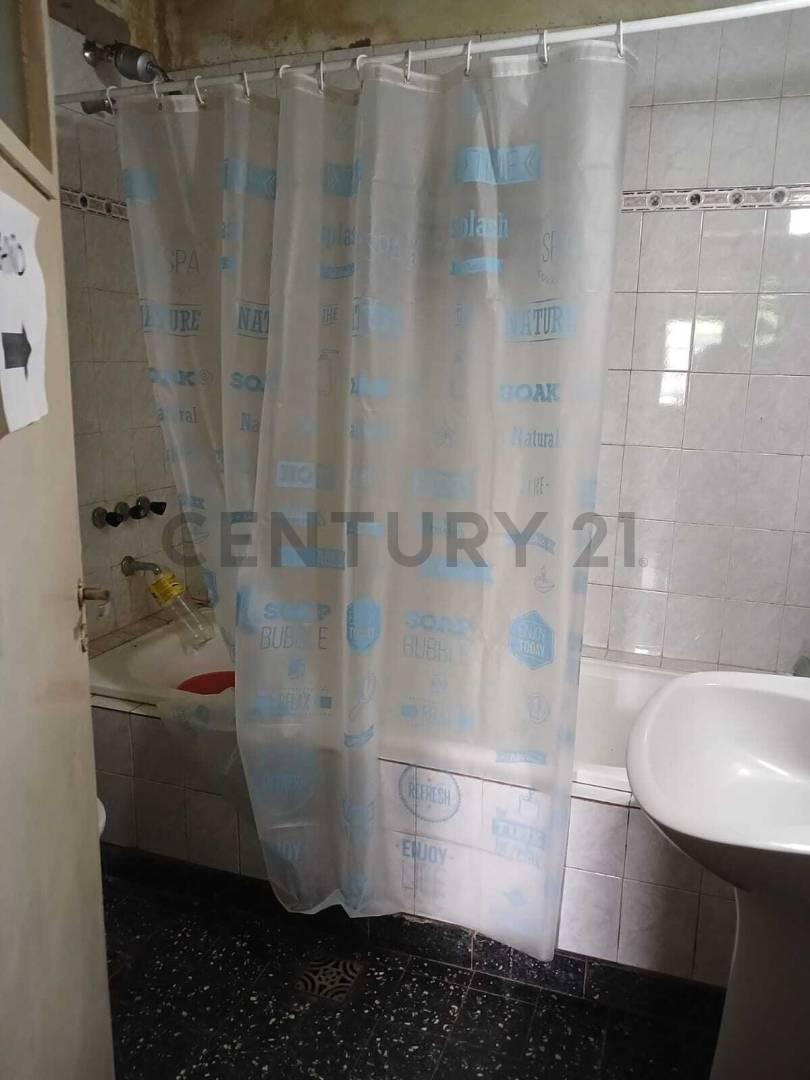 Foto de CASA A RECICLAR ARTURO SEGUI VENTA, imagen 4
